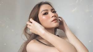 Rekomendasi Produk Makeup Best Seller dari Mother of Pearl untuk Tampilan  Flawless Seharian!