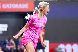 Gemma Gallardo (Gemita): Que el mundo gaming esté liderado por hombres  ha provocado un cliché sobre el contenido femenino