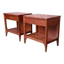 The color is honey pine. Gently Used Broyhill Brasilia Furniture Up To 50 Off At Chairish
