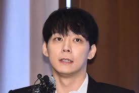 60 kg (132 lbs) blood type: Mengaku Tak Punya Uang Park Yoochun Tolak Bayar Uang Kompensasi Kasus Pelecehan Seksual