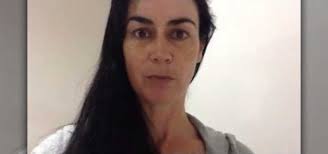 This means my dear or my darling, and is a more general term than mon amour. How To Say I Love You In French French Language Culture Wonderhowto