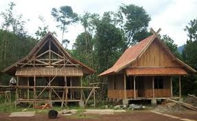 Seperti hal nya rumah adat yang lain, rumah adat jawa barat memiliki bentuk, ciri khas, filosofi pada setiap arsitektur, dan memiliki beberapa jenis rumah adat. Zmd7yw9bo8yaim