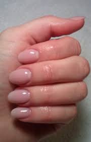 A softer take on the classic french manicure, these trimmed acrylics create a blurred. Natural Nails Acrylnagel Natur Abgerundete Nagel Kurze Mandel Nagel