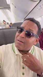 Y de repente descubro quien es mi compañero de viaje!!! @jomarigoyso