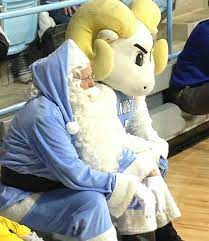 Ho Ho Heels Photo From Unc Alum Assoc Fb Page North Carolina Tar Heels University Of North Caroli Nc Tarheels North Carolina Tar Heels Carolina Football