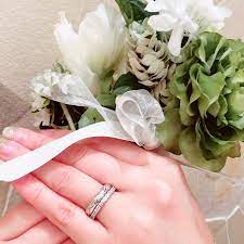 結婚指輪 婚約指輪ならワイレアで on instagram ぐるりとダイヤモンドが散りばめられ 終わりのない永遠と続く姿から 永遠 eternity の意味を込めて呼ばれる様になったエタニティリング beautiful wedding rings wedding rings engagement rings