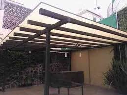 Dal 21 marzo non puoi fare a meno una delle regole più importanti da tenere presente nel montaggio e nel fissaggio del pergolato in policarbonato compatto è il mantenimento delle. 12 Ideas De Pergolas Y Policarbonato Pergolas Techo De Patio Pergolas De Aluminio