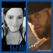 Raven Manning's Instagram, Twitter & Facebook