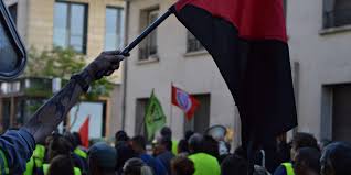 D'autant plus en cette période de crise où la protection des travailleurs est au cœur de nos priorités. A Bordeaux Un Premier Mai Jaune Rouge Et Noir Le Media