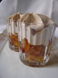 Verrines Aux Pommes Tatin Espuma Aux Carambars Recettes Sucrees Gateaux Et Desserts Dessert Leger Aux Fruits
