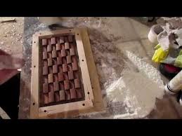 как сделать чехол для телефона из силикона и крахмала Izgotovlenie Formy Iz Silikona I Krahmala Dlya Zalivki Matrichnogo Kamnya Pod Poliuretanovuyu Formu Idei Molde Zalivka