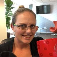 Shannon Popp's Instagram, Twitter & Facebook