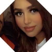 Aisha Karim's Instagram, Twitter & Facebook