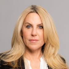 Mona Weiss's Instagram, Twitter & Facebook