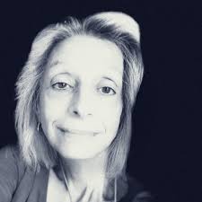 Elaine Ambandos Smith, LCSW (@AmbandosSmith)