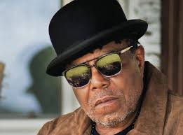 Michael Jackson, mentioned the influence of The Everly Brothers. Michael, I  had listened with great determination to the Phil Everly album. Living  Alone of 1979 and remembered that in their beginnings when