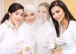 Kini, muncul semula beberapa keping gambar yang tidak. Instagram Adik Beradik Neelofa
