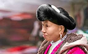 For extra hair cleansing and strengthening benefits, add tea seeds, sliced ginger, and. Yao Women Long Hair Novocom Top