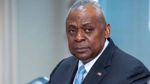 Hawaii officials encourage tourism despite volcano