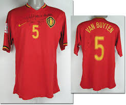 Mit dem offiziellen adidas heimtrikot der belgischen nationalmannschaft bekennst du farbe und unterstützt dein team bei der em 2021. Daniel Van Buyten 16 08 2006 Gegen Kasachstan Agon Sportsworld
