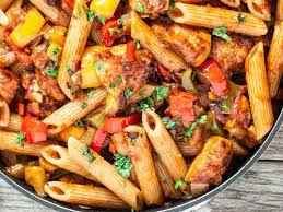 Hay muchas formas de cocinar pollo, en el horno, en la sartén, puede ser entero o en presas. Recetas De Pollo Faciles Y Rapidas De Preparar Mejores Recetas Faciles
