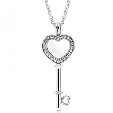 Natürlich ist jeder pandora kette baum rund um die uhr im internet im lager verfügbar und direkt trotz der tatsache, dass dieser pandora kette baum unter umständen einen etwas höheren preis. Pandora Kette Mit Anhanger Herzschlussel Medaillon 396581cz Orotiamo Schmuck Und Uhrmacherkunst