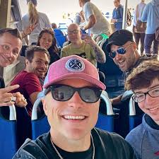 Awesome to see my buddy Dan (Juan) DaCosta deliver a great debut routine at  the Asylum Colab (by @improvasylum ) in Boston last night. I've been  playing music