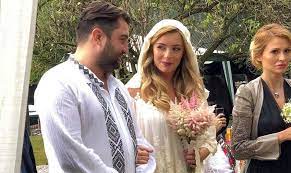 La un an de cand ducu ion si diana dumitrescu au surprins pe toata lumea cand au decis sa divorteze. 27 Amazing Photos Of Diana Dumitrescu Irama Gallery
