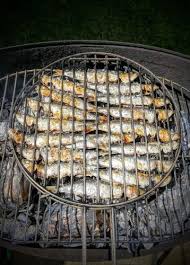 Sardines Au Barbecue Grillees Au Sel Recette Sardine Barbecue Sardines Grillees Sardines Recettes