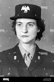 Female army officer hi-res stock photography and images