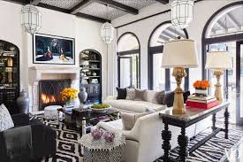 Inside Khloe And Kourtney Kardashian S Houses In California Architectural Digest Khloe Kardashian House Calabasas Homes Kardashian Home