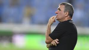 Bine ai venit pe pagina mea oficiala de facebook! Hagi Wirft Sich Als Trainer Selbst Raus Kicker