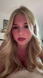 Hannah Morley's Instagram, Twitter & Facebook