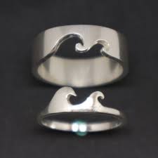 Lavumo matching heart promise rings for couples i love you engagement wedding ring band sets for him and her stainless steel high polished comfort fit. Wave Couple Promise Ring Set Wave Jewelry His And Her Ring Alternative Minimalist Simple Matching Ring Beach And Nature Lovers Gift In 2021 Promise Ring Set Wave Jewelry His And Hers Rings