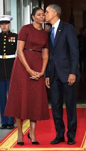 Barack obama has delivered an affectionate tribute to his wife and best friend michelle obama in his final address to the american people. Foto Stylish Elegan Gaya Michelle Obama Saat Jadi Orang Biasa Kapanlagi Com