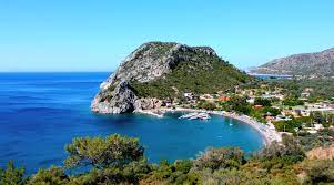 Burada bulunan tarihi kalıntılar her mevsim yerli ve yabancı birçok turist çekiyor. Mesudiye Koyu