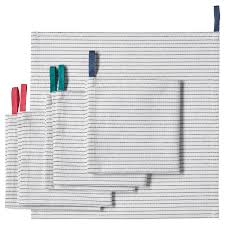 Vous (et les enfants!) pouvez vous amuser à les plier comme vous voulez. Gruppera Napkin White Black Ikea