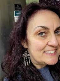 Wearing my Cute Bunny earrings to work today. Dream Crazy Boutique . Bought  them at the store yesterday. 💕🐰🐇