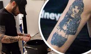 Of course this is the image of zayn new tattoo. Zayn Malik Cooks Fried Chicken For Girlfriend Gigi Hadid In Snapchat Video Daily Mail Online