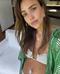 Robin Vester's Instagram, Twitter & Facebook