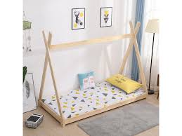 Il est prévu pour accueillir un couchage de taille 90x200 cm. Lit Enfant Tipi En Pin Massif Bobochic