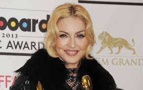 Une ville française pense que Madonna pourrait être la propriétaire d'une  œuvre d'art perdue pendant la Première Guerre mondiale.