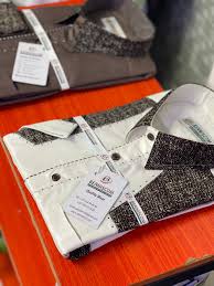 Benniscom - 🥳Benniscom,le leader des vêtements afritudes de l'heure en Afrique🎉 🥳Benniscom c'est le trésor de loyauté africaine❤️ 🥳Benniscom, the leader in trendy clothing in Africa 🥳Benniscom is the treasure trove of