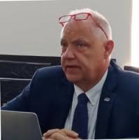 70+ profili “Peter”