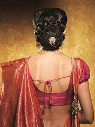 Pin By Lakme Salon On Enchanting Bengali Bride Bengali Bride Indian Bride Hairstyle Fashion