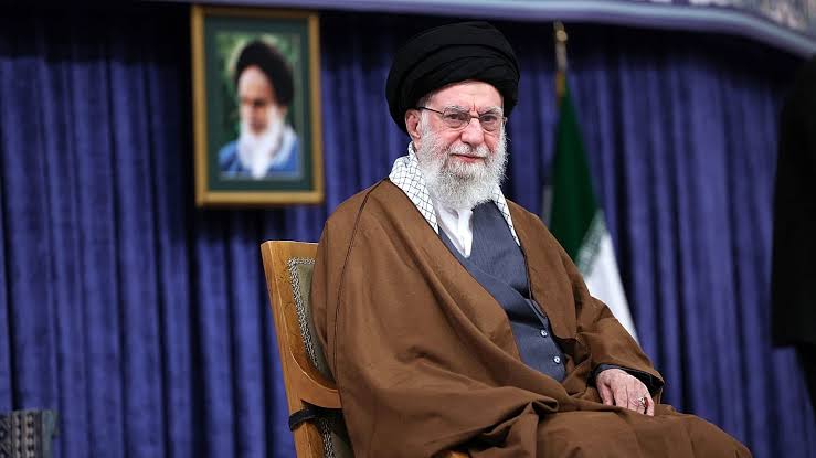 طرح فرار خامنه‌ای»؛ تایمز: اگر کنترل اوضاع از دست برود، به «مسکو» می‌گریزد  | یورونیوز