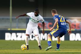 Hellas Verona vs Sassuolo editorial image. Image of outfit ...