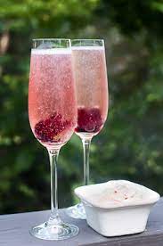 We did not find results for: Wild Hibiscus Flower Cocktails For Friday Pratesi Living