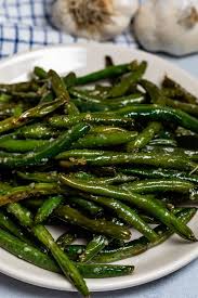 Easy Roasted Garlic Green Beans Crazy For Crust Recipe Green Bean Recipes Green Beans Good Green Bean Recipe