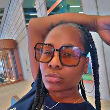 What year did Jeep change from slats to honeycomb grill design?